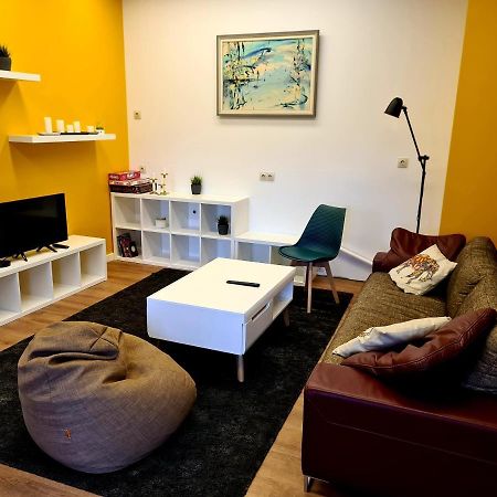 Railway Bed Hostel Каунас Экстерьер фото
