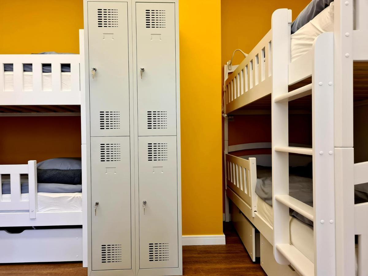 Railway Bed Hostel Каунас Экстерьер фото