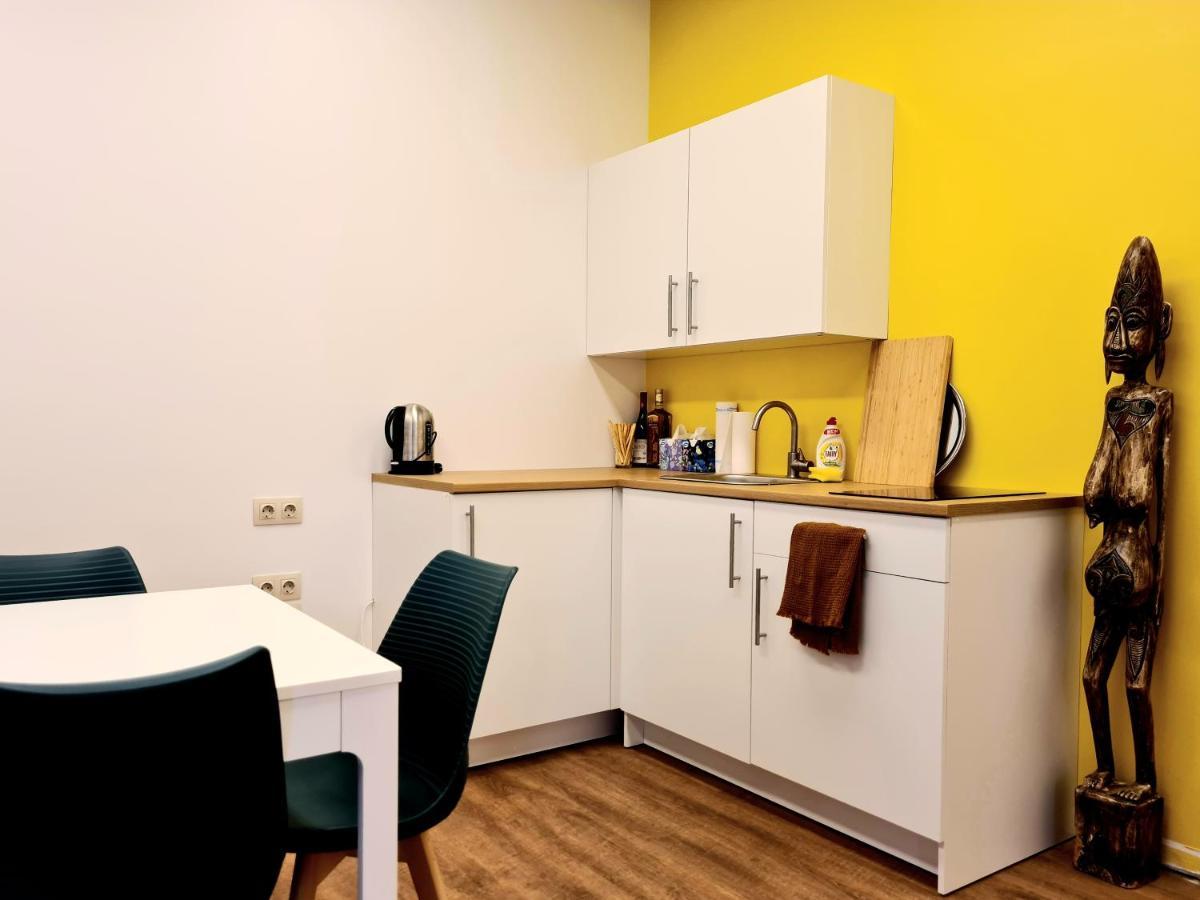 Railway Bed Hostel Каунас Экстерьер фото